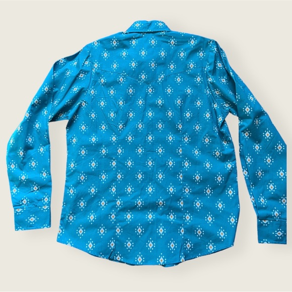 Cedar Rose Aztec/southwest pearl snap top. NWT. Large - Picture 2 of 6